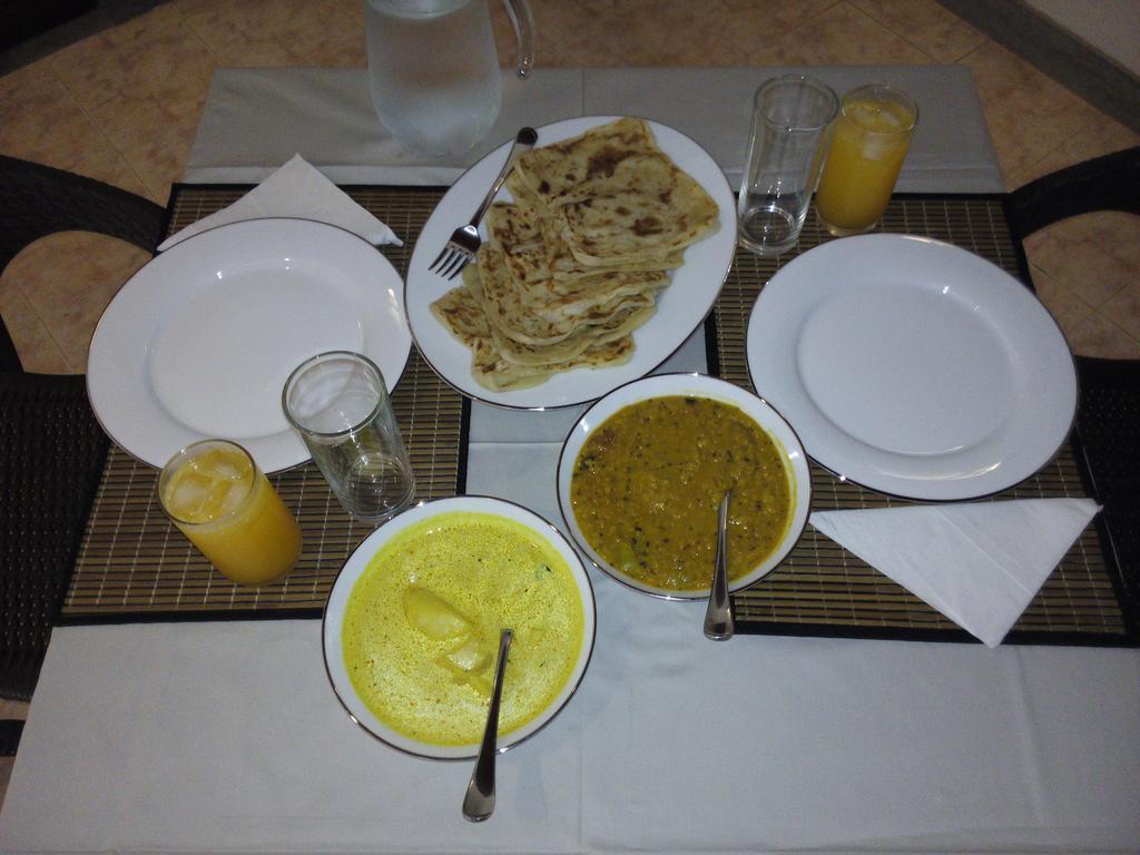 Inlak Garden Hotel Negombo Exterior foto